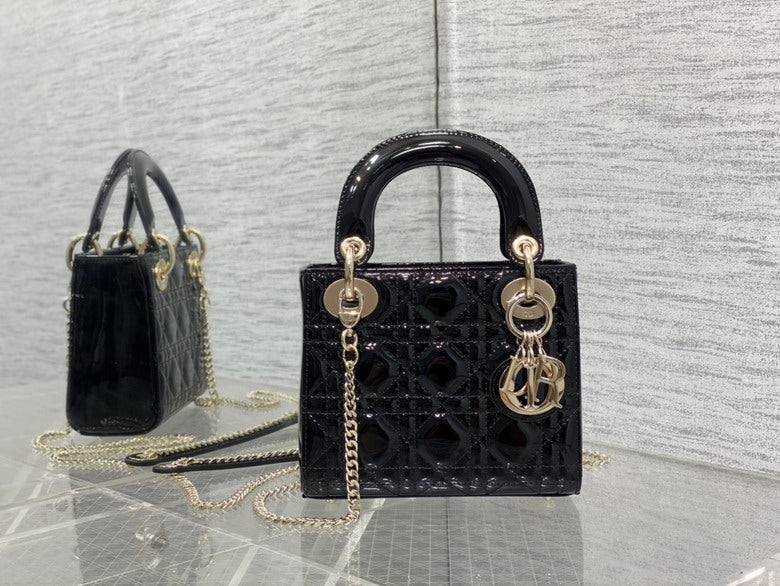 Borsa DI