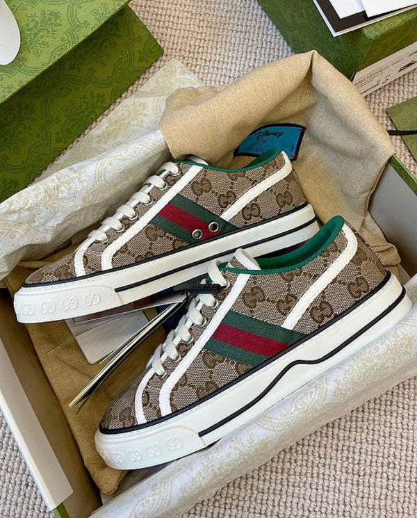 Sneakers G