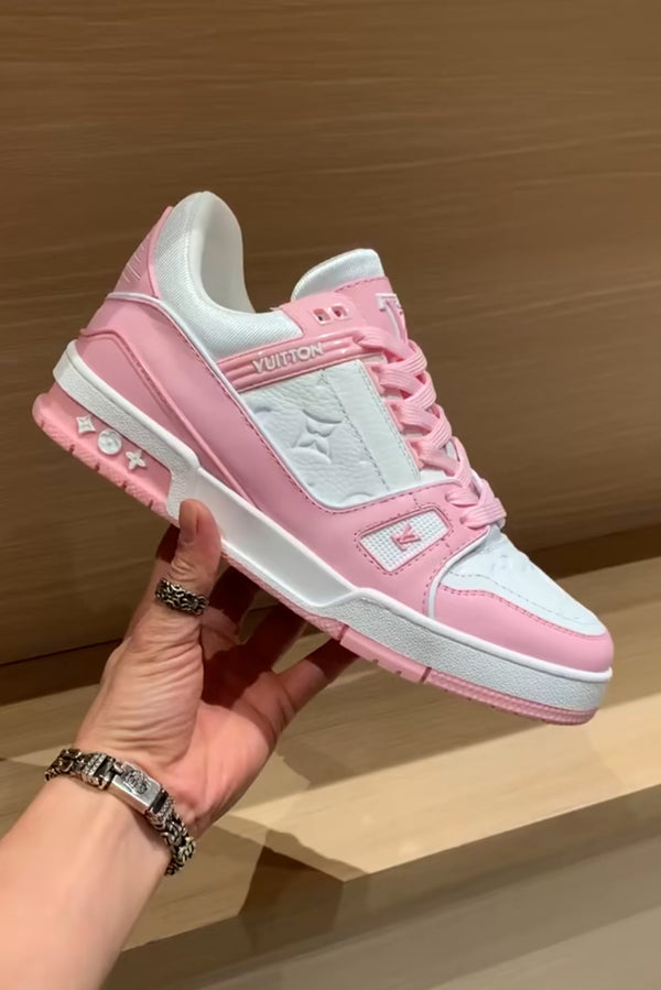 Sneakers L
