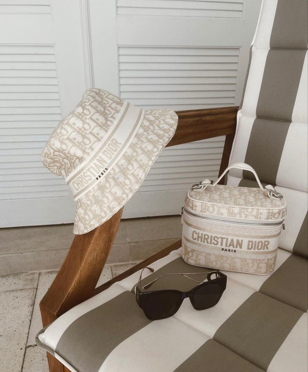 Cappello+ beauty case mare Dio